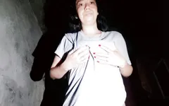 Tocó mis tetas y mi shell porque no hay luz en casa y estoy aburrida solo
