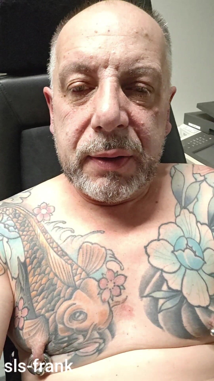 sls-frank: Sls-frank Spruzza Dalla Sua Subincisione in Primo Piano