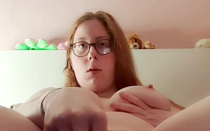Lana Sweet: Masturbando
