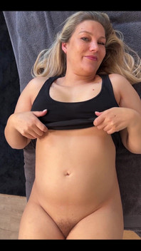 This Is How We Women Invite You Men Without Having to Say Anything