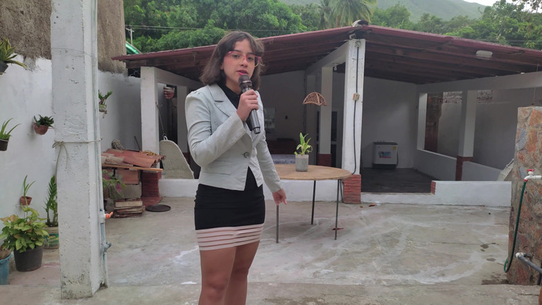 SugarPose: Enf Latina Teen Reporter Stripped