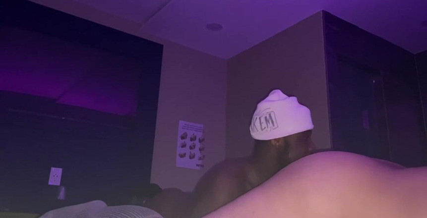 Candy Licker: Een mollige fankont beffen