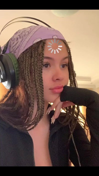 Sleduj mě a nenech si ujít mnoho žhavých okamžiků