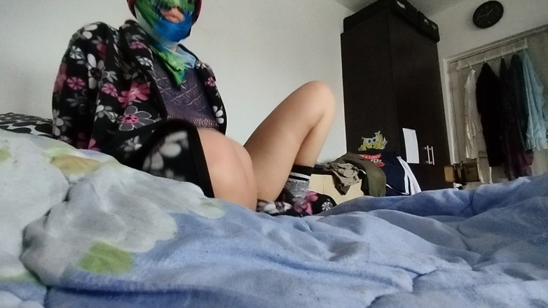 Amateur_MS: Amateur-milf Macht Nacktes Yoga, Behaarte Muschi, Dicker Arsch, Dicke Titten.