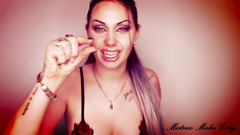 Goddess Misha Goldy: Sen o líbání s potem skončil poraženým!