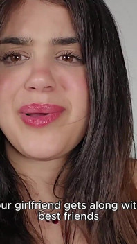 Îmi fut iubitul în timp ce sunt futută pe la spatele lui