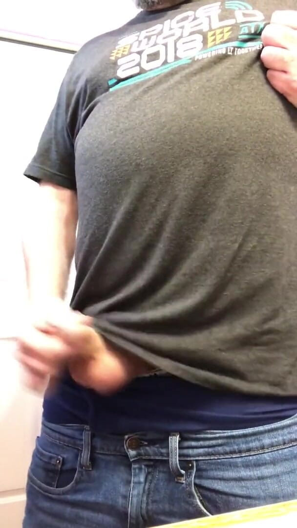 Kinky horny gay bois: Pajea con el papá gay barbudo y come tu semen...