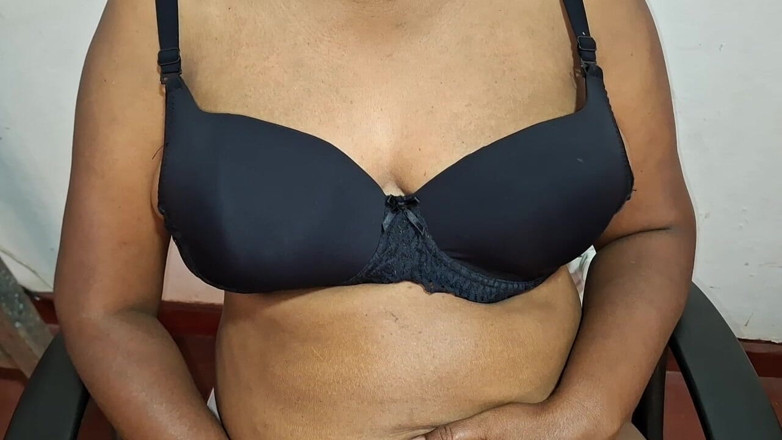 Teena New: Peituda indiana tia morning show