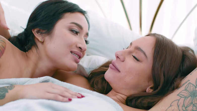 Modern-Day Sins: Pecados modernos - ¡las novias lesbianas Avery Black y April Olsen atrapadas...