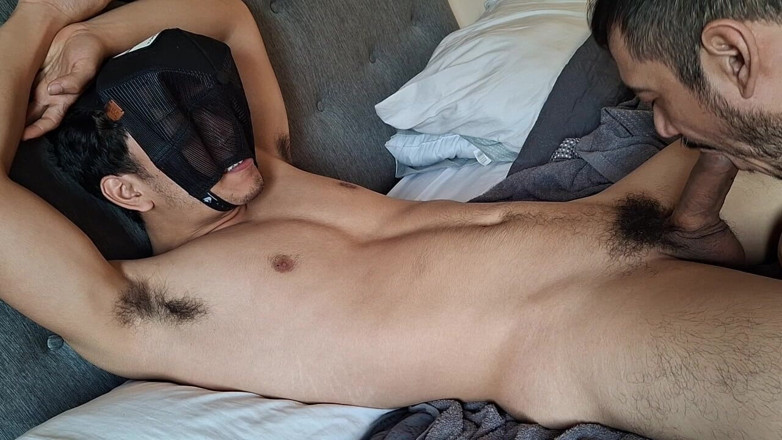 Bare skin man: Impossible Not to Cum Deep Oral