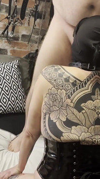 Femme tatouée, facefuck