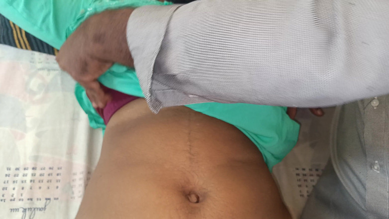 Palani69: कॉलेज छात्रा पड़ोसी के साथ बिस्तर साझा करते हुए