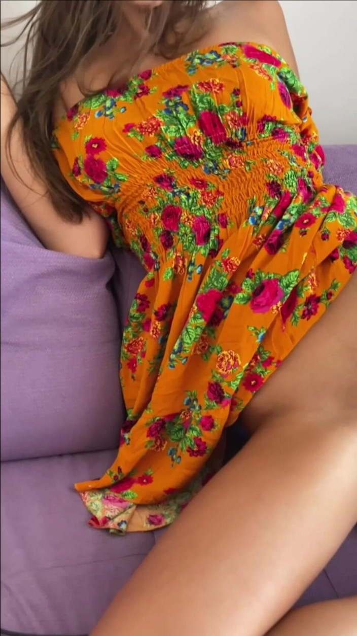 Johnny Grey: Ruwe creampie neukpartij - onderdanige tiener geneukt in haar keuken Yoya...