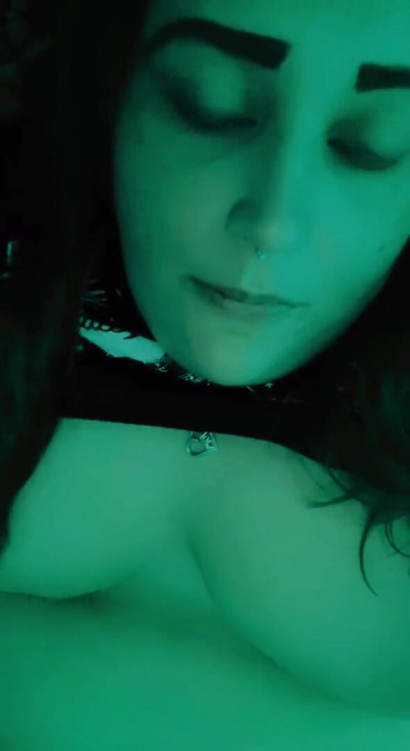 Nikki Danzig: Bbw bagnata e bisognosa