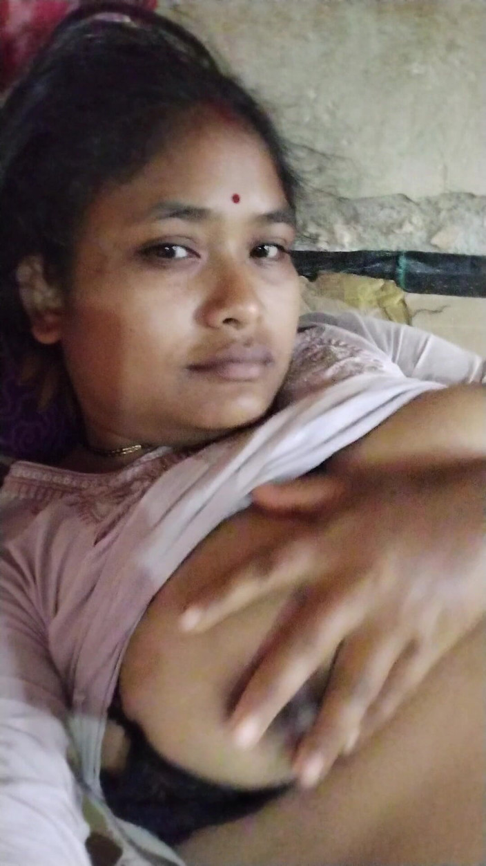 Mg3947731: Tante seksi india dengan toket besar melucuti kain sari choli...