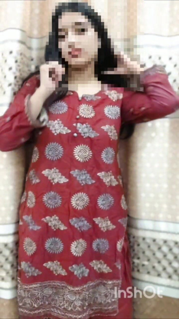 Naughty_Sana: Desi Krásná bhabi ukazuje prsa a kundičku jejímu Devar Ji
