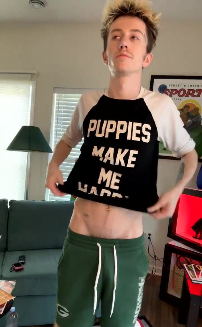 GhostCams: Stream Started on 08/25/2023 08:28 Pm Im so Sweaty I Forgot to...