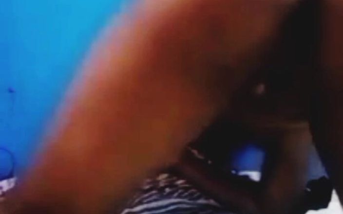 Sugarmama video call mutual masturbation: Mamma gioca la sua figa su videochiamata ep3