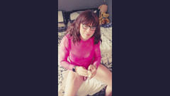 Juniperberi29: Crossdresser Juniper Beri v růžovém tělovém obleku.