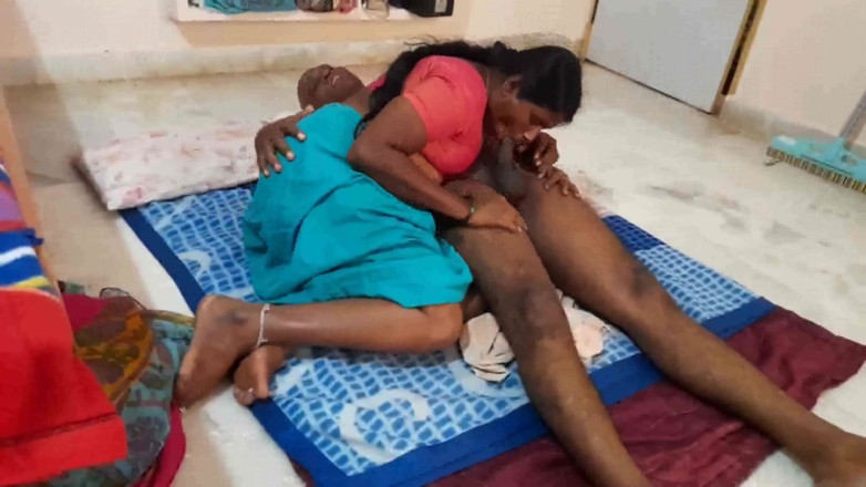 Desi palace: Sexy tante bekommt ihre muschi von ihrem freund gefickt