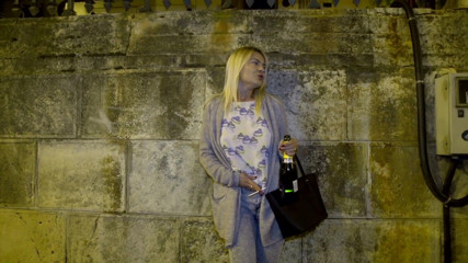 We are horny Fuck Party XXX GangBang: Seksowna blondynka sika i ostro jebanie