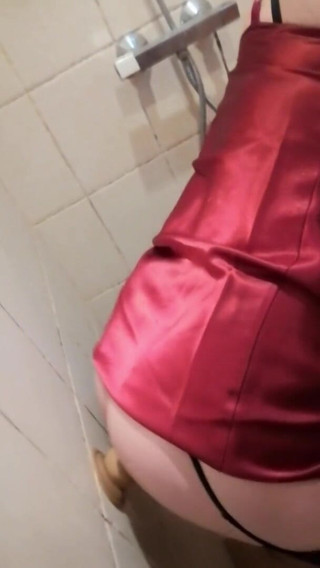 Jennifer Fallen75: Jennifer bermain dildo jatuh