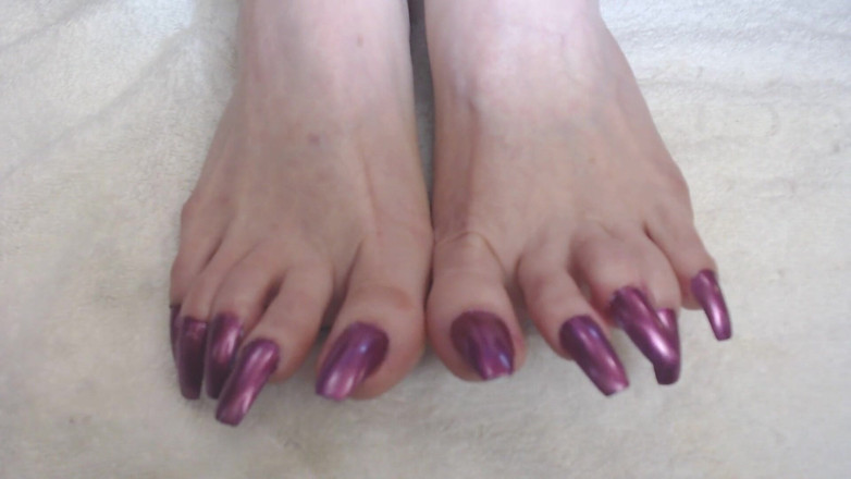 Abby Anna: Super long metallic pink toenails