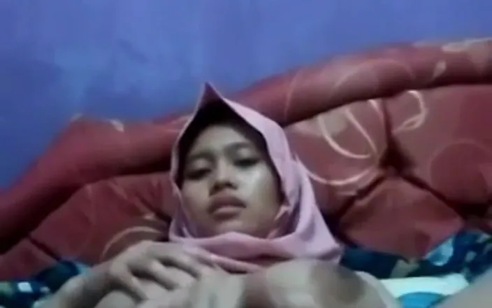 Jilbab69: 大学卒業後のサンゲ・ヒジャブ