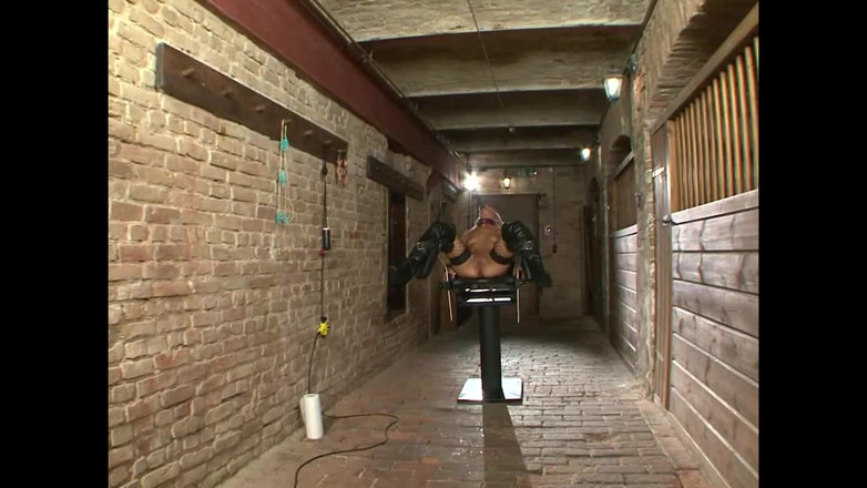 Absolute BDSM films - The original: Udělej mi trpělivost