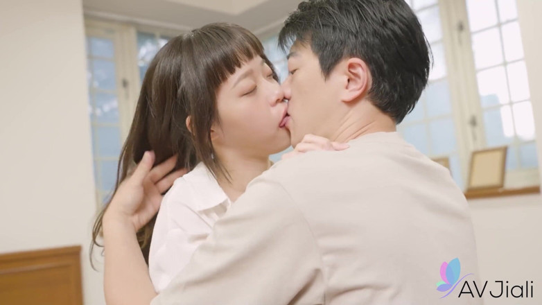 AV Jiali: Yuli Is a Gold Digger Who Tricked Her New Lover...