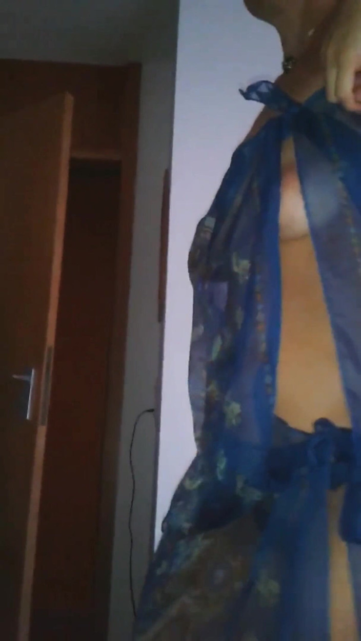Selena701: Selena's close up blowjob pleasure