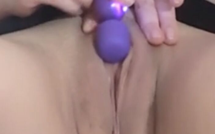 JessiXXXLove: Blötläggande fitta redigerad