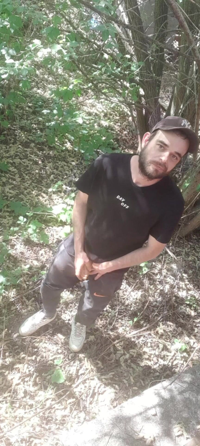 jerkofflover: Playing Outdoors