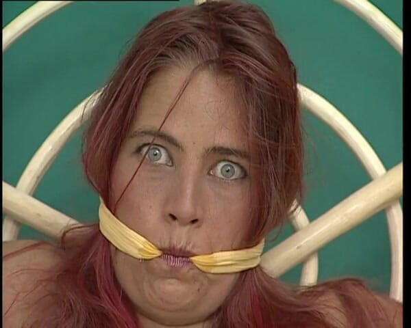 YOUR FIRST PORN: Rothaarige jacky mit buschiger fotze Liebt bondage - rothaarige jacky mit...