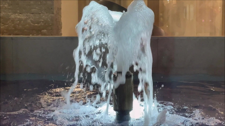 Dom Rod: Klysma in de badkamer van hotelsuite 2