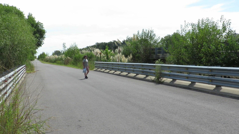 Milfcamsex: Patricia di jembatan di jalan