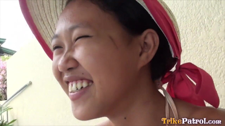 Trike Patrol - Tuk Tuk Patrol: เพื่อนเงี่ยนสองคนแบ่งควยฝรั่งใหญ่