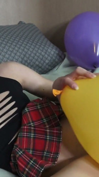 Naughty Teen Babe Ballon Fun!