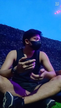 Asiatischer Twink Im Freien Sitzung Mit Cumshot