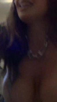 Mooie milf en haar 38f tieten