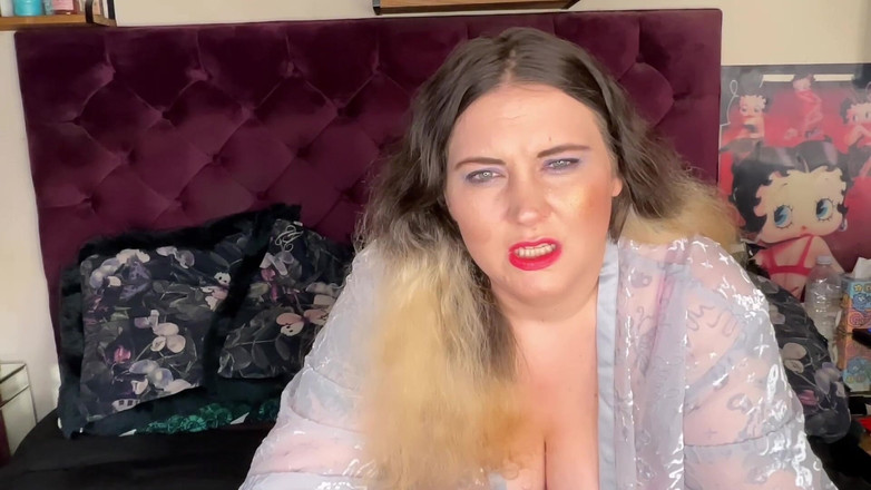 MissFFW: Femdom bbw chastis jehly péro loser při kouření