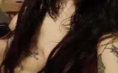 My Mera, Whore