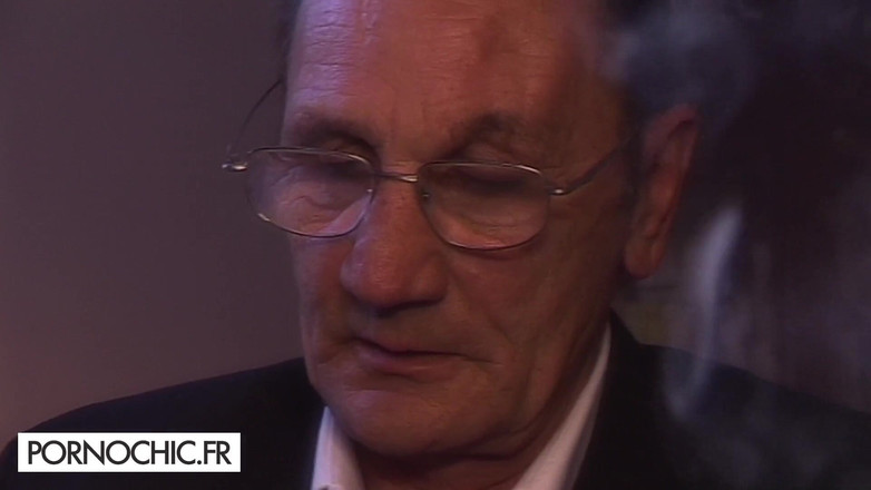 Pornochic: बुडापेस्ट में कठिन नंगा नाच और दोहरा प्रवेश