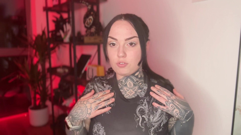 Miss Valentina: Non degno della schiavitù in bagno