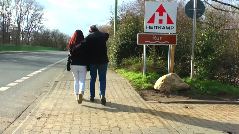 German amateur - 100% German hardcore videos: Rossa scopata dal ragazzo due volte la sua età