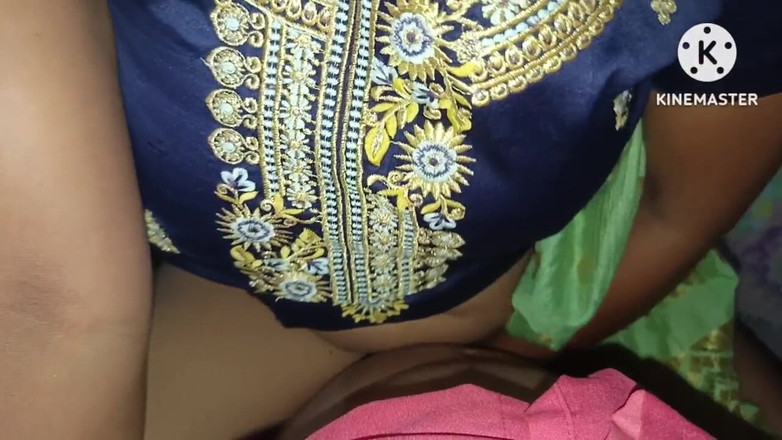 Nisha kajal: A Indian Tamil Couple Sex in Bedroom Hardfucking with Hindi...