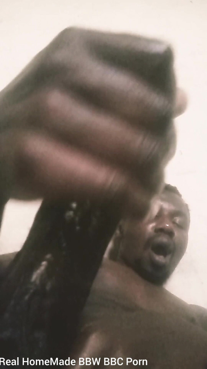 Big black cock BBCee: Naoliwiony głaskając mój BBC cumming ciężko