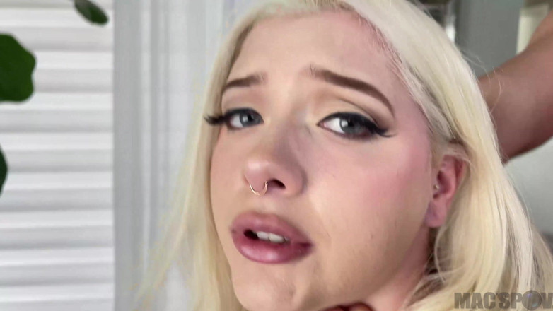 J-Mac: La frizzante bionda pawg gia oh my viene scopata e...