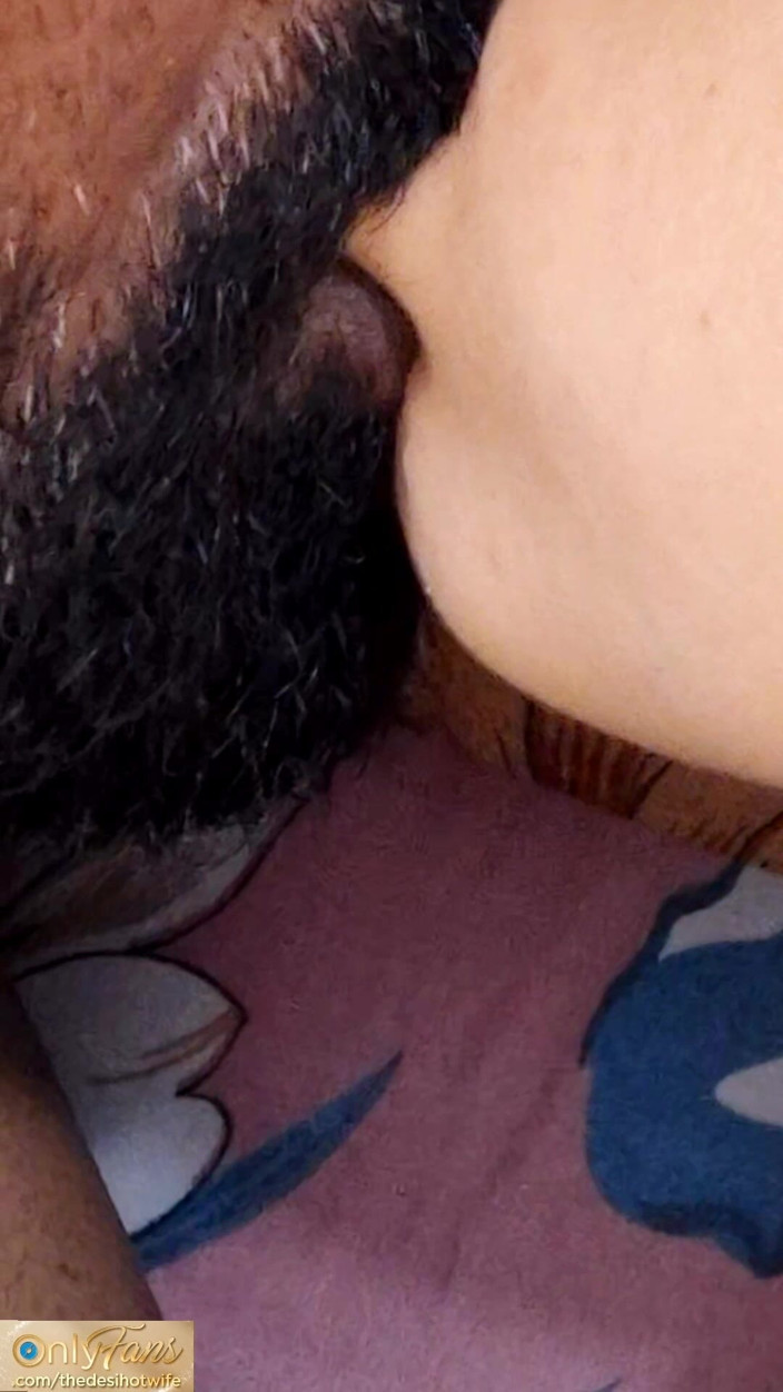 TheaDesiHotwife: Cewek perancis ini nyium dan hampir sama kecil cowok ini