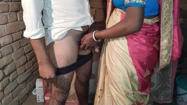 Pumi: Esposa india del pueblo Aceitado coño y follada